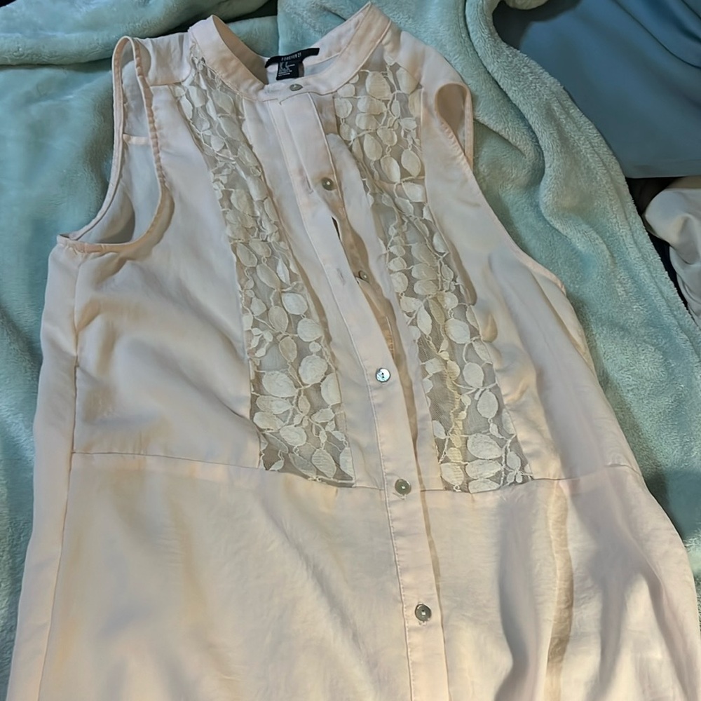 Sleeveless blouse